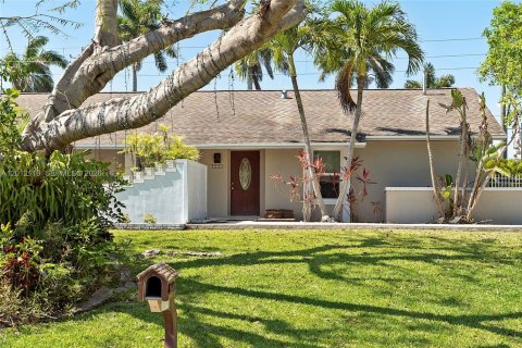 Casa en venta en Cutler Bay, Florida, 3 dormitorios, 169.64 m2 № 2074780 - foto 10