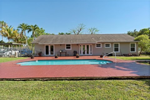 Casa en venta en Cutler Bay, Florida, 3 dormitorios, 169.64 m2 № 2074780 - foto 4
