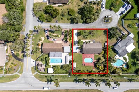 Casa en venta en Cutler Bay, Florida, 3 dormitorios, 169.64 m2 № 2074780 - foto 27