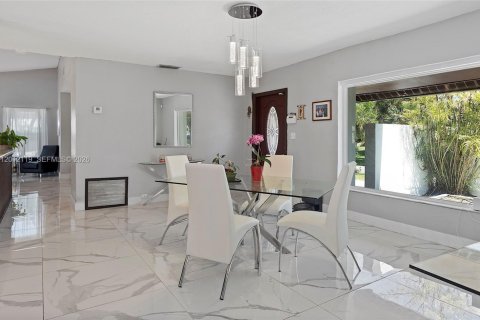 Casa en venta en Cutler Bay, Florida, 3 dormitorios, 169.64 m2 № 2074780 - foto 20