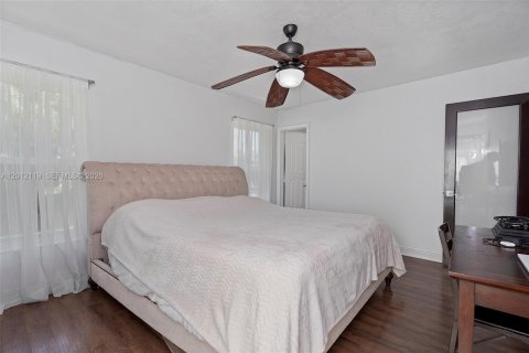 Casa en venta en Cutler Bay, Florida, 3 dormitorios, 169.64 m2 № 2074780 - foto 14