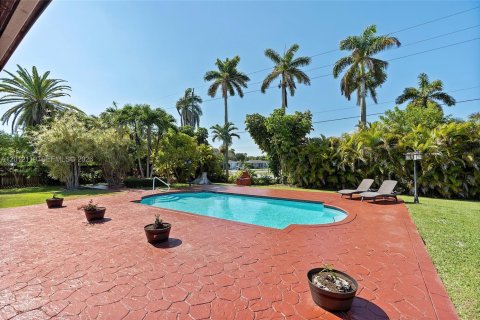 Casa en venta en Cutler Bay, Florida, 3 dormitorios, 169.64 m2 № 2074780 - foto 3