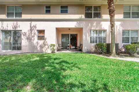Touwnhouse à vendre à Greenacres, Floride: 2 chambres, 140 m2 № 2297304 - photo 16