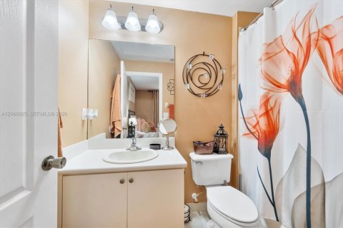 Touwnhouse à vendre à Greenacres, Floride: 2 chambres, 140 m2 № 2297304 - photo 11