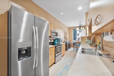 Touwnhouse à vendre à Greenacres, Floride: 2 chambres, 140 m2 № 2297304 - photo 8