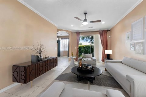Touwnhouse à vendre à Greenacres, Floride: 2 chambres, 140 m2 № 2297304 - photo 4