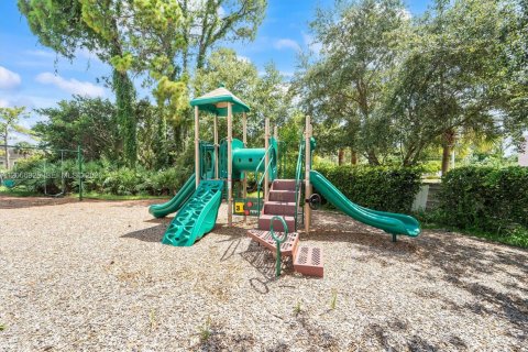 Touwnhouse à vendre à Greenacres, Floride: 2 chambres, 140 m2 № 2297304 - photo 19