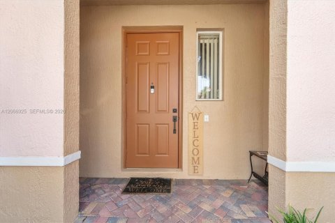 Touwnhouse à vendre à Greenacres, Floride: 2 chambres, 140 m2 № 2297304 - photo 2