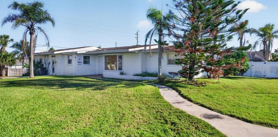 Villa ou maison à Ormond Beach, Floride 4 chambres, 231.51 m2 № 2425368