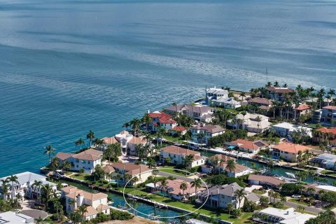 House in Longboat Key, Florida 4 bedrooms, 236.9 sq.m. № 2094604 - photo 2