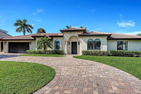 House in Longboat Key, Florida 4 bedrooms, 236.9 sq.m. № 2094604