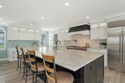 House in Longboat Key, Florida 4 bedrooms, 236.9 sq.m. № 2094604 - photo 13