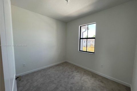 Снять в аренду виллу или дом в Хомстед, Флорида 3 спальни, 133.97м2, № 2079438 - фото 9