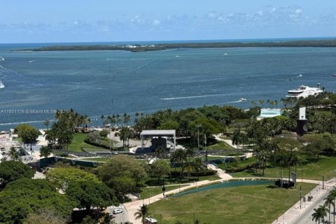 Снять в аренду кондоминиум в Майами, Флорида 31.68м2, № 1961882 - фото 3