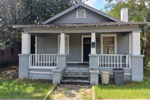 House in Jacksonville, Florida 4 bedrooms, 147.44 sq.m. № 772085 - photo 1