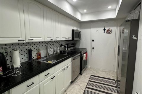 Купить кондоминиум в Авентура, Флорида 2 спальни, 116.22м2, № 1991833 - фото 9