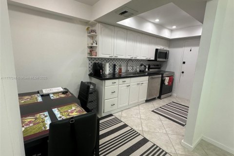 Купить кондоминиум в Авентура, Флорида 2 спальни, 116.22м2, № 1991833 - фото 10