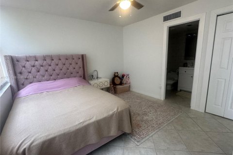 Купить кондоминиум в Авентура, Флорида 2 спальни, 116.22м2, № 1991833 - фото 12