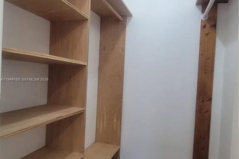 Снять в аренду виллу или дом в Эль Портал, Флорида 1 спальня, 60.39м2, № 2004900 - фото 9