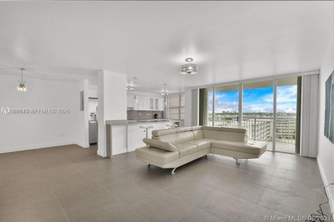 Copropriété à louer à Aventura, Floride: 2 chambres, 145.39 m2 № 2066387 - photo 6