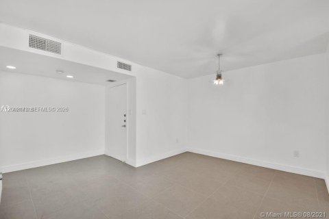 Copropriété à louer à Aventura, Floride: 2 chambres, 145.39 m2 № 2066387 - photo 21