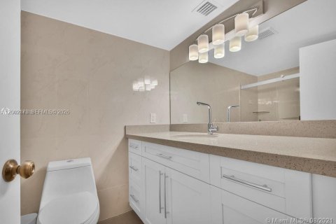 Copropriété à louer à Aventura, Floride: 2 chambres, 145.39 m2 № 2066387 - photo 15