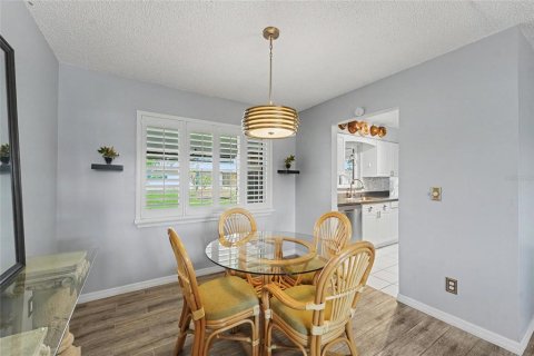 House in Palm Harbor, Florida 2 bedrooms, 105.17 sq.m. № 2230769 - photo 15