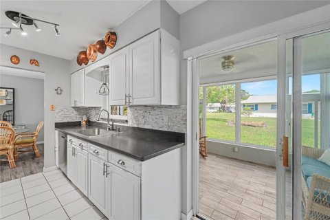 House in Palm Harbor, Florida 2 bedrooms, 105.17 sq.m. № 2230769 - photo 14