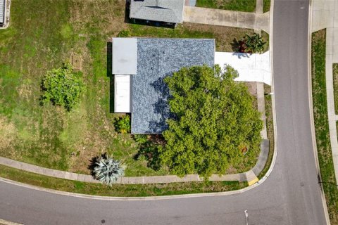House in Palm Harbor, Florida 2 bedrooms, 105.17 sq.m. № 2230769 - photo 6