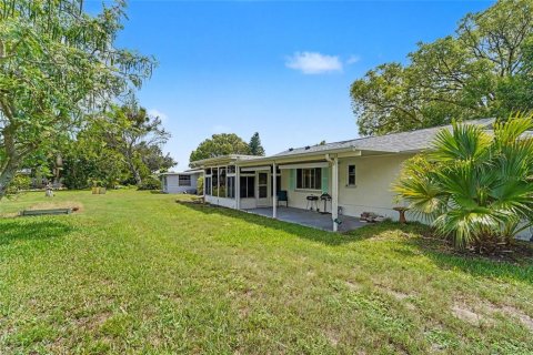 House in Palm Harbor, Florida 2 bedrooms, 105.17 sq.m. № 2230769 - photo 25