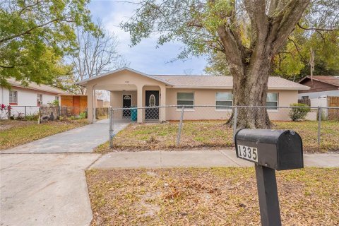 House in Orlando, Florida 3 bedrooms, 97.45 sq.m. № 1565803 - photo 1
