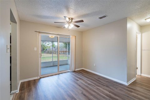 House in Orlando, Florida 3 bedrooms, 97.45 sq.m. № 1565803 - photo 7
