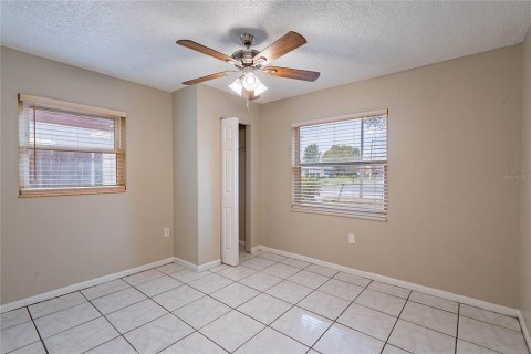 House in Orlando, Florida 3 bedrooms, 97.45 sq.m. № 1565803 - photo 14