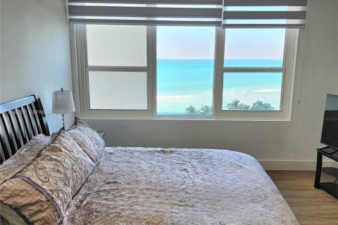 Copropriété à louer à Hollywood, Floride: 2 chambres, 103.12 m2 № 2028973 - photo 8