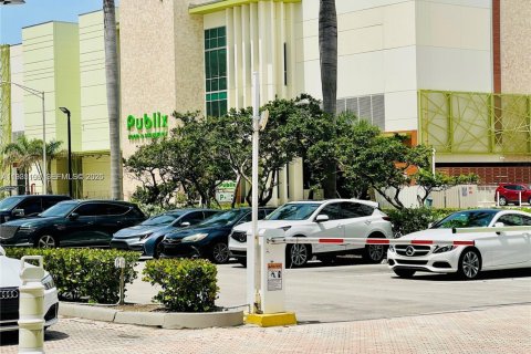 Copropriété à vendre à Hollywood, Floride: 1 chambre, 82.03 m2 № 2049017 - photo 25