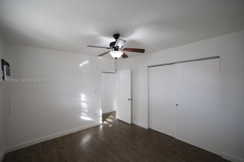 Снять в аренду квартиру в Хайалиа, Флорида 1 спальня, 41.81м2, № 1992331 - фото 5