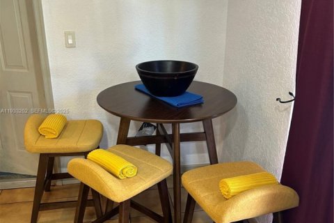 Снять в аренду виллу или дом в Дейви, Флорида 3 спальни, 83.61м2, № 1991984 - фото 11