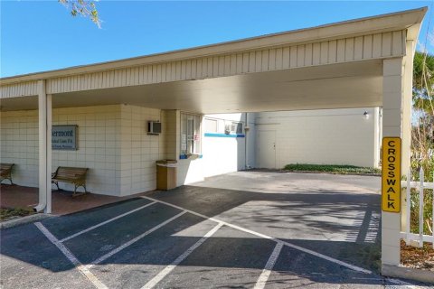 Propiedad comercial en venta en Clermont, Florida, 839.37 m2 № 1541569 - foto 13
