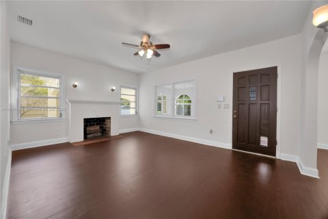 Купить виллу или дом в Корал-Гейблс, Флорида 3 спальни, 176.89м2, № 1956063 - фото 10