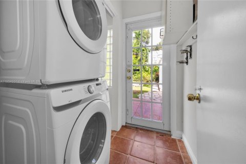 Купить виллу или дом в Корал-Гейблс, Флорида 3 спальни, 176.89м2, № 1956063 - фото 18