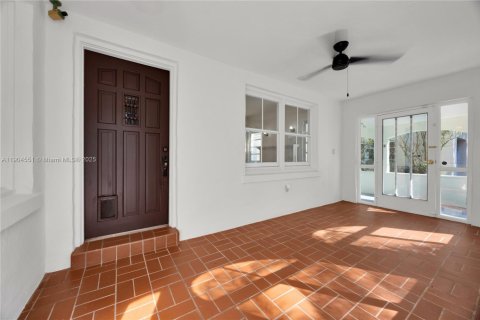 Купить виллу или дом в Корал-Гейблс, Флорида 3 спальни, 176.89м2, № 1956063 - фото 7