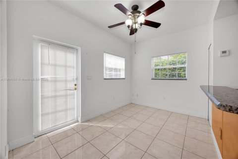 Купить виллу или дом в Корал-Гейблс, Флорида 3 спальни, 176.89м2, № 1956063 - фото 28