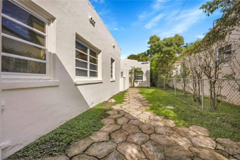 Купить виллу или дом в Корал-Гейблс, Флорида 3 спальни, 176.89м2, № 1956063 - фото 4