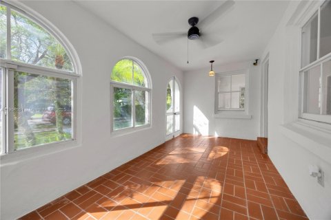 Купить виллу или дом в Корал-Гейблс, Флорида 3 спальни, 176.89м2, № 1956063 - фото 6