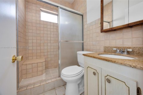 Купить виллу или дом в Корал-Гейблс, Флорида 3 спальни, 176.89м2, № 1956063 - фото 21