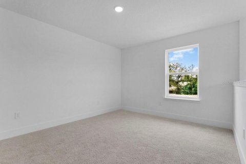 House in Orlando, Florida 5 bedrooms, 240.99 sq.m. № 2408404 - photo 16