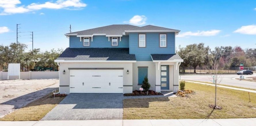 House in Orlando, Florida 5 bedrooms, 240.99 sq.m. № 2408404