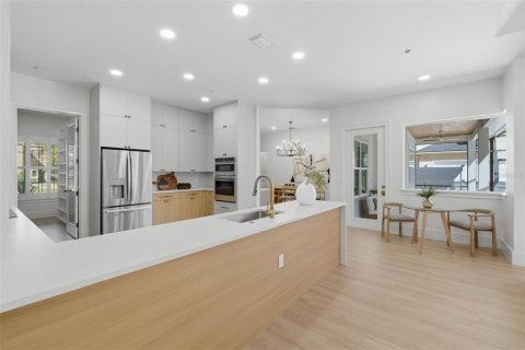 Casa en venta en Orlando, Florida, 5 dormitorios, 267.47 m2 № 2227329 - foto 16