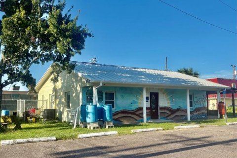 Commercial property in Tampa, Florida 111.48 sq.m. № 2354241 - photo 1