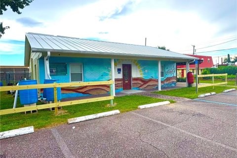 Commercial property in Tampa, Florida 111.48 sq.m. № 2354241 - photo 2